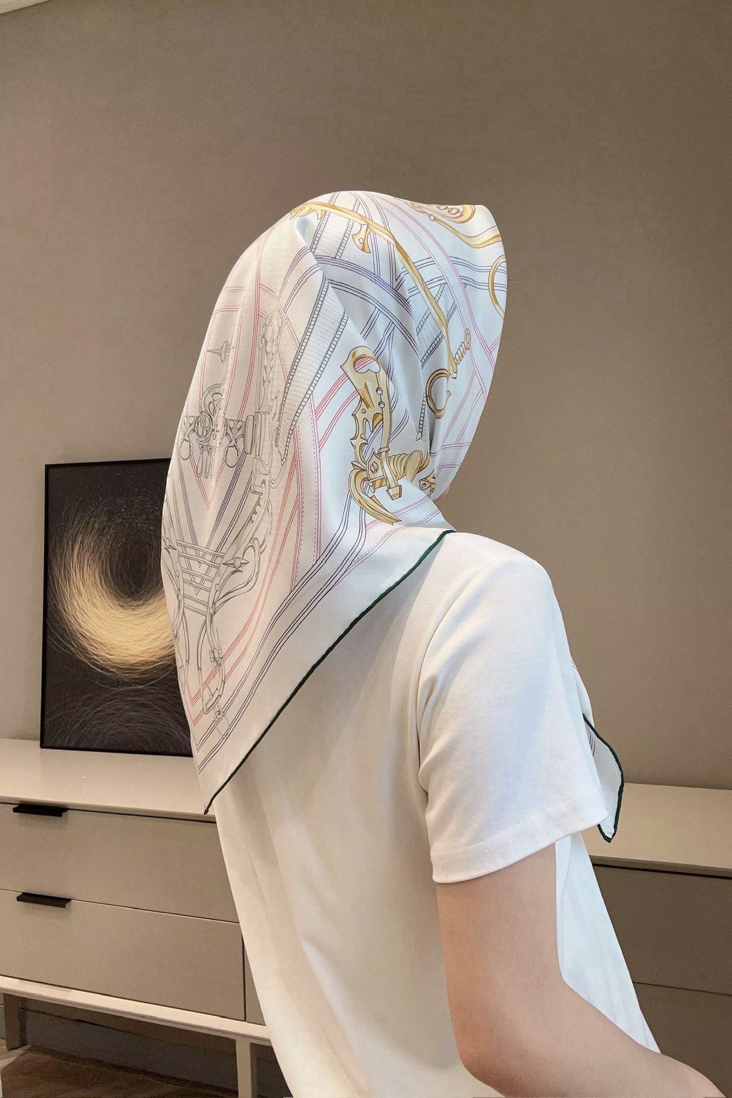 Hermès Square scarf view 1