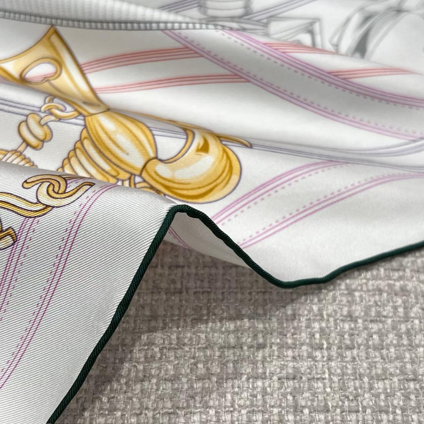 Hermès Square scarf view 5