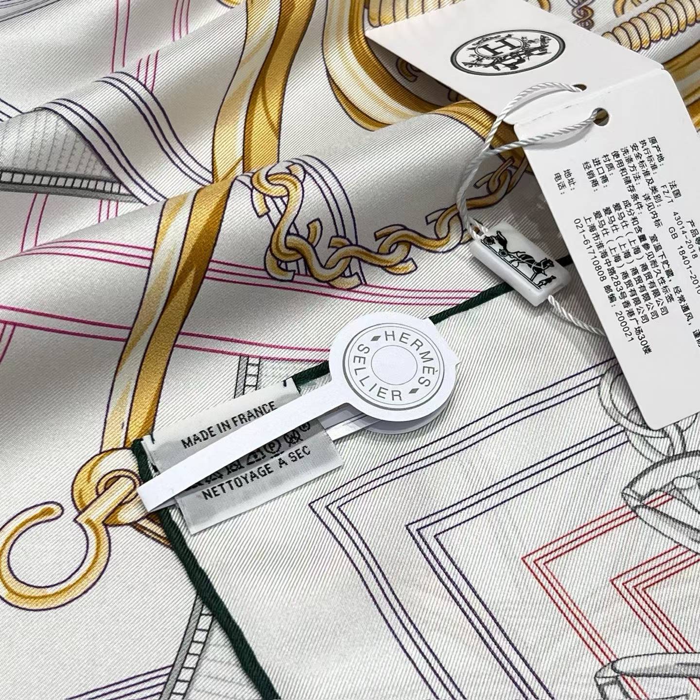 Hermès Square scarf view 6