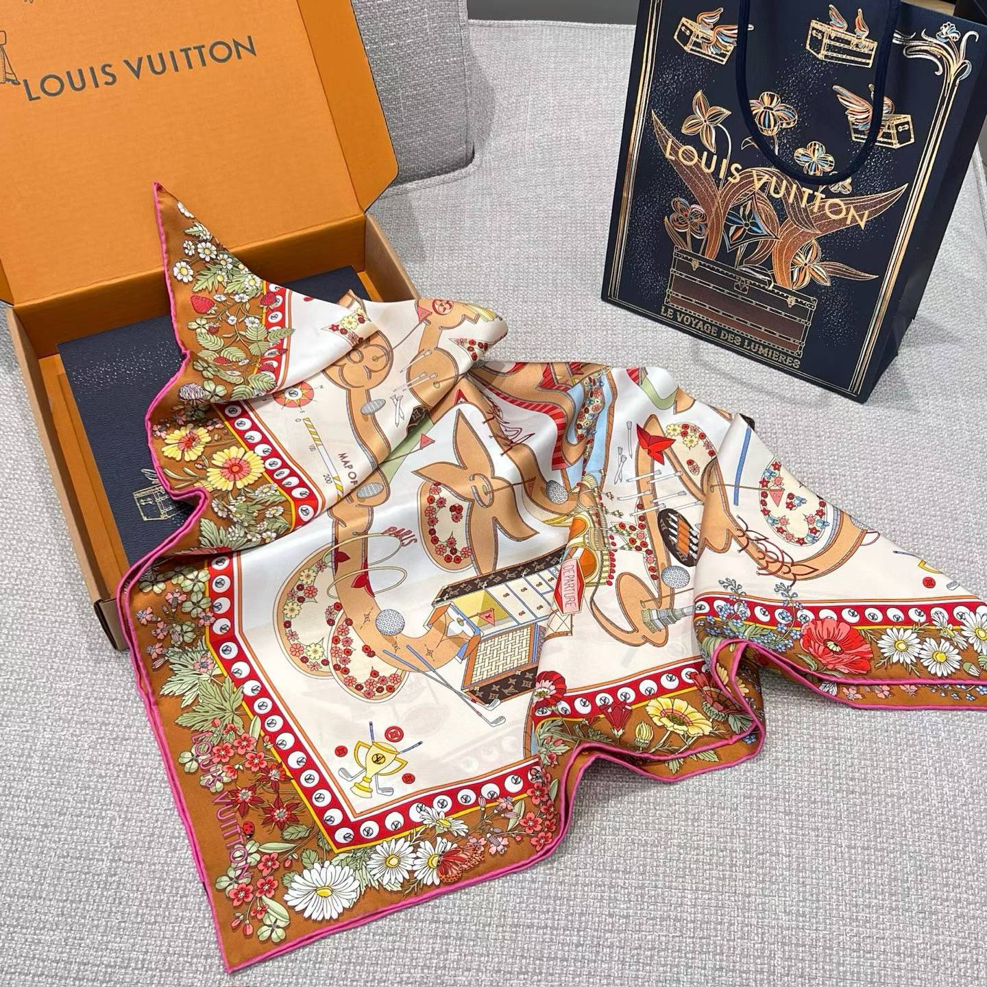 Louis Vuitton Square scarf view 8
