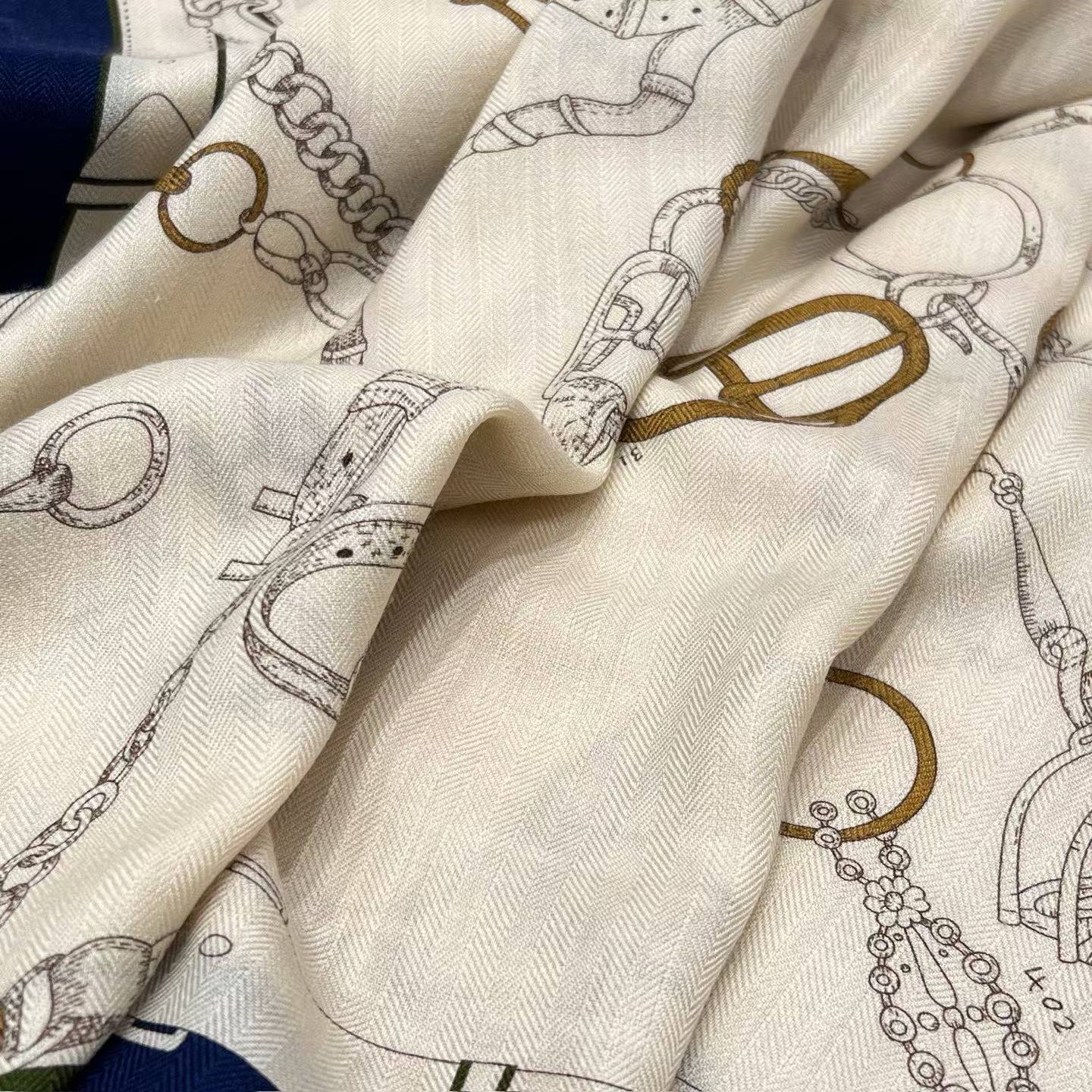 Hermès Square scarf view 6