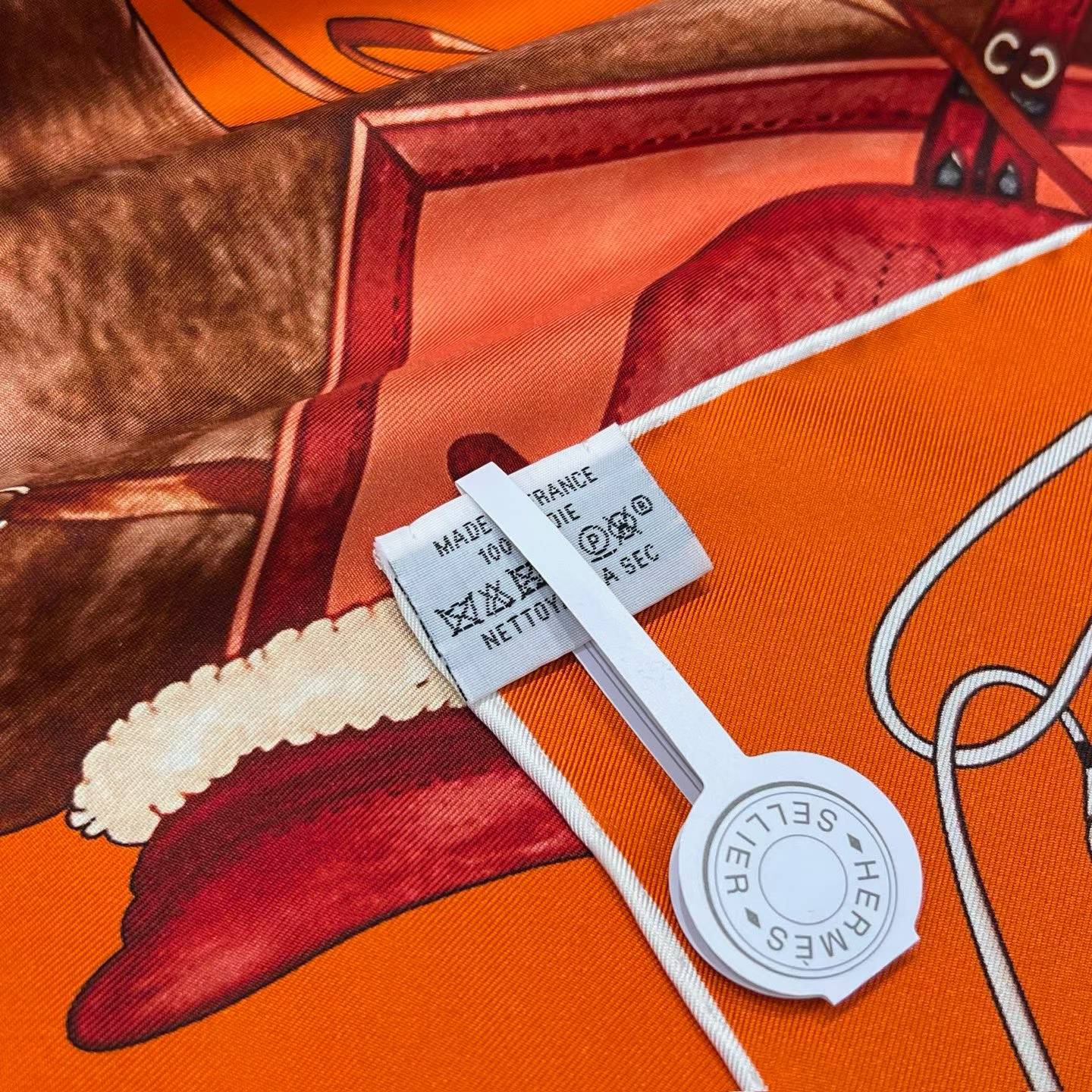 Hermès Square silk scarf view 18