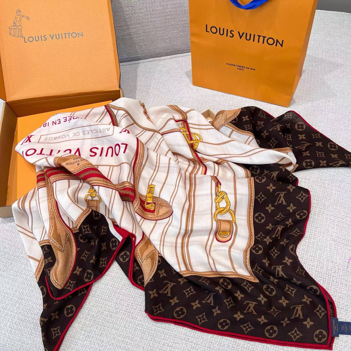 Louis Vuitton Square silk scarf view 12