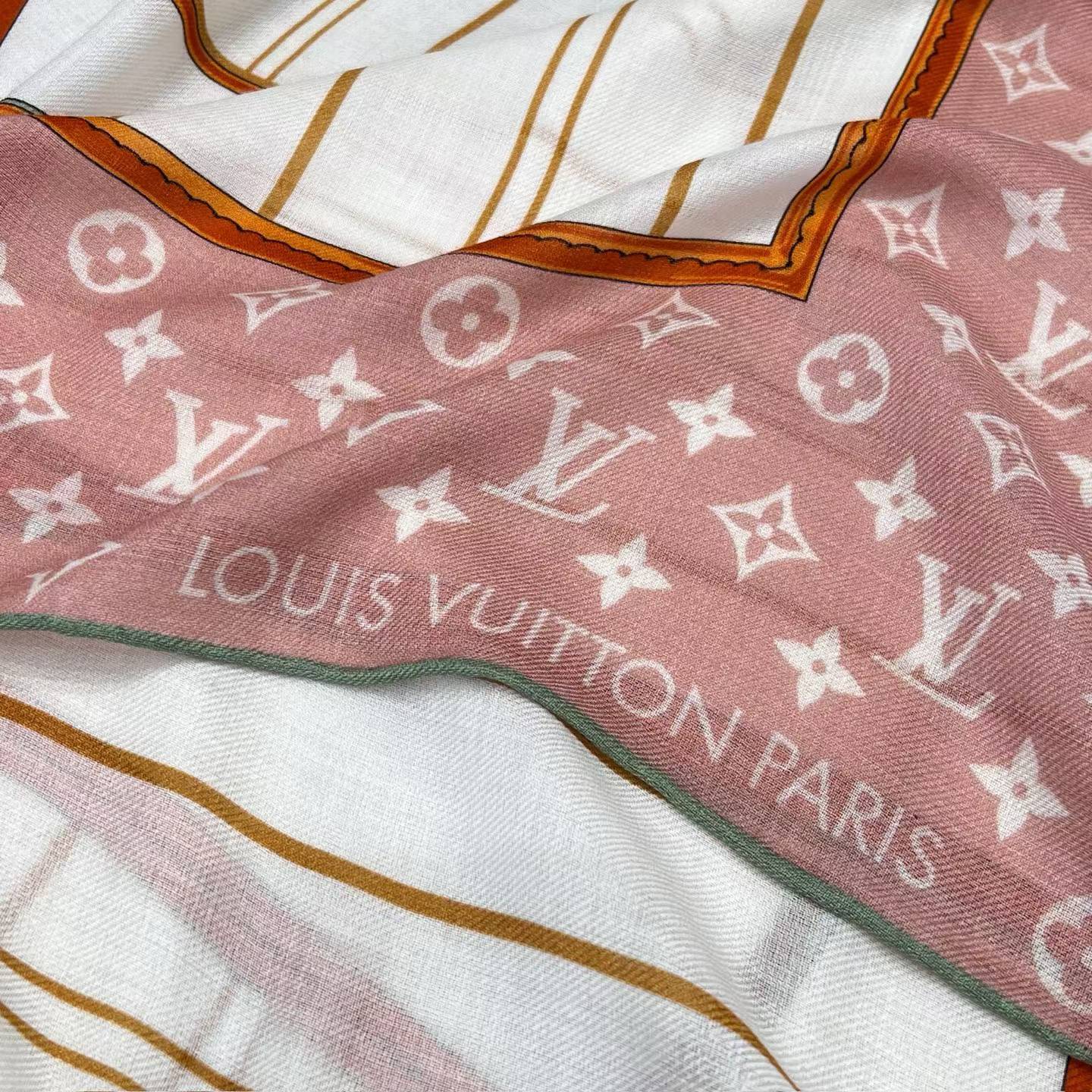 Louis Vuitton Square silk scarf view 23