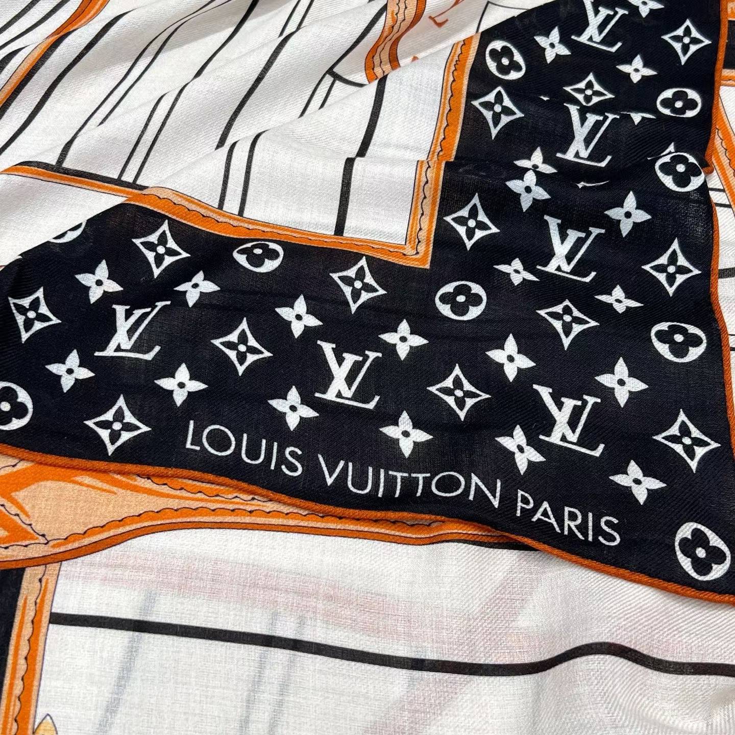 Louis Vuitton Square silk scarf view 3