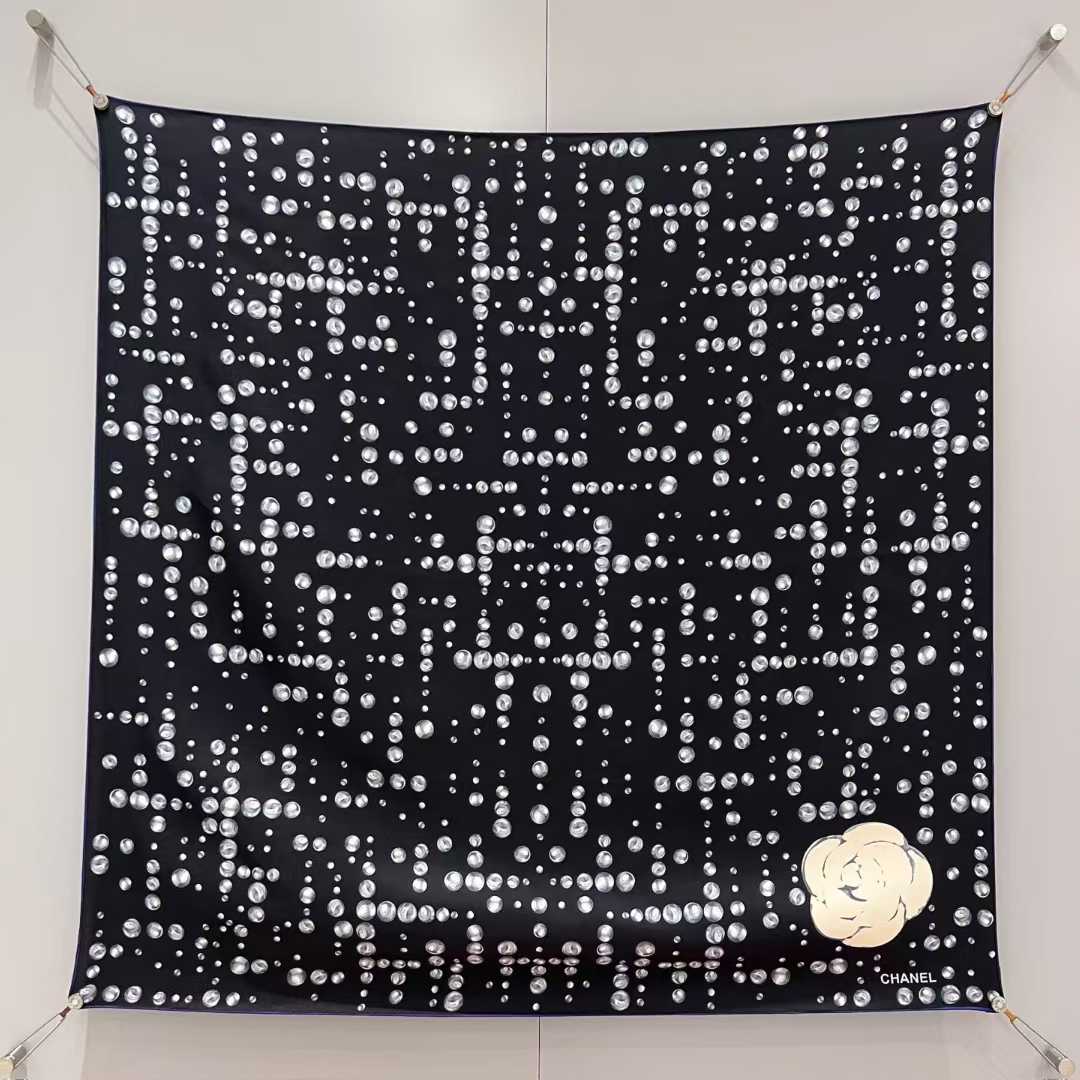 Hermès CHANEL Square silk scarf view 2