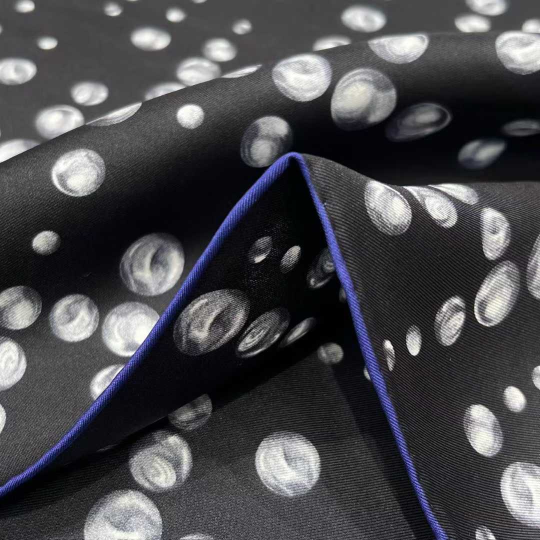 Hermès CHANEL Square silk scarf view 4