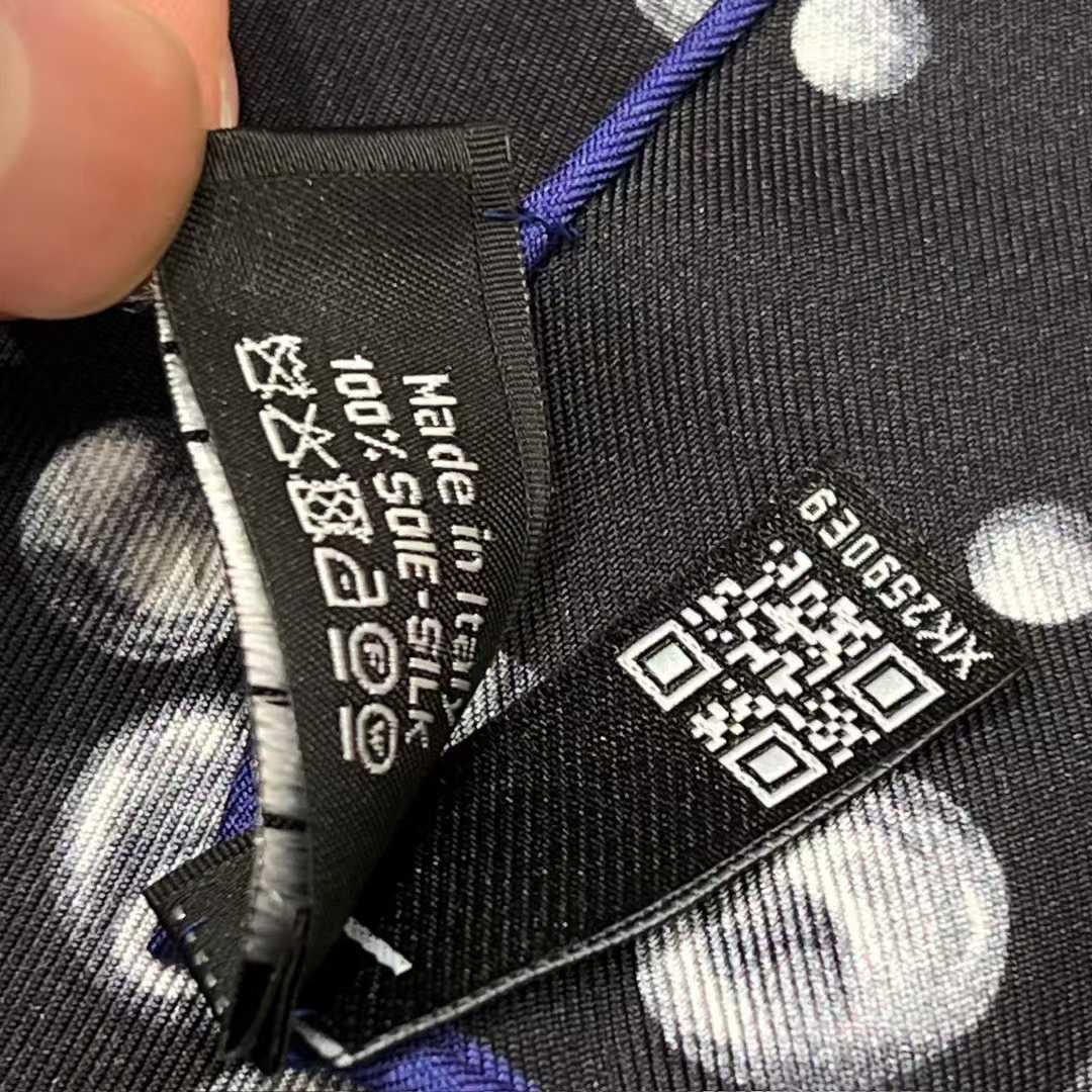 Hermès CHANEL Square silk scarf view 6