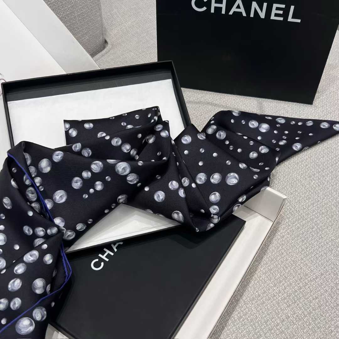 Hermès CHANEL Square silk scarf view 8