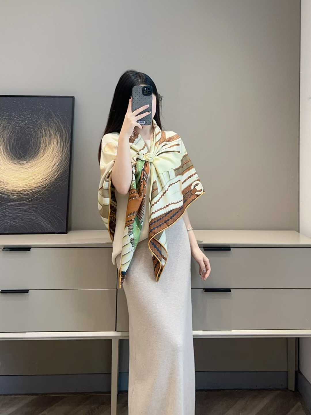 Hermès Square silk scarf view 1