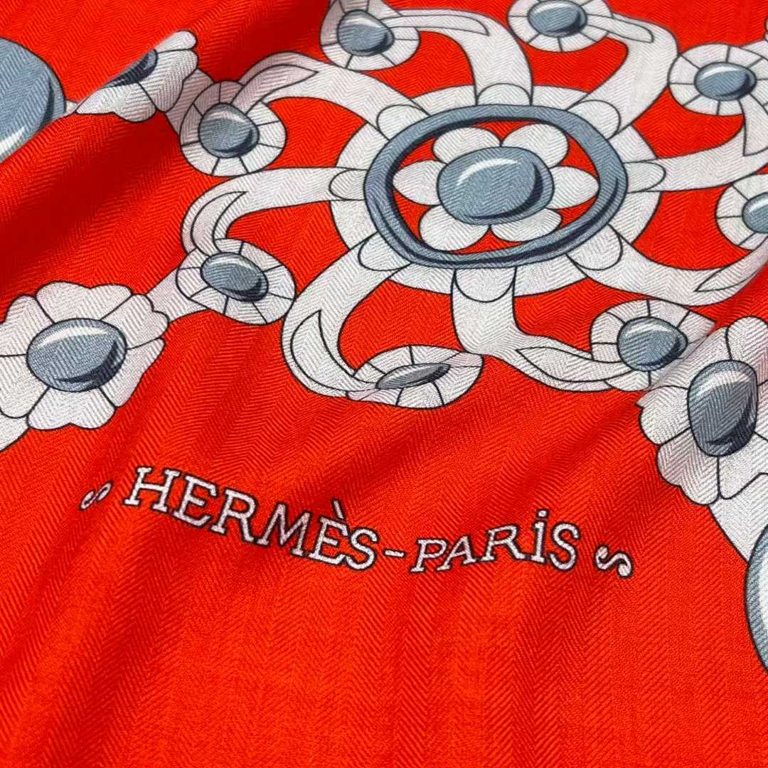 Hermès Square silk scarf view 12
