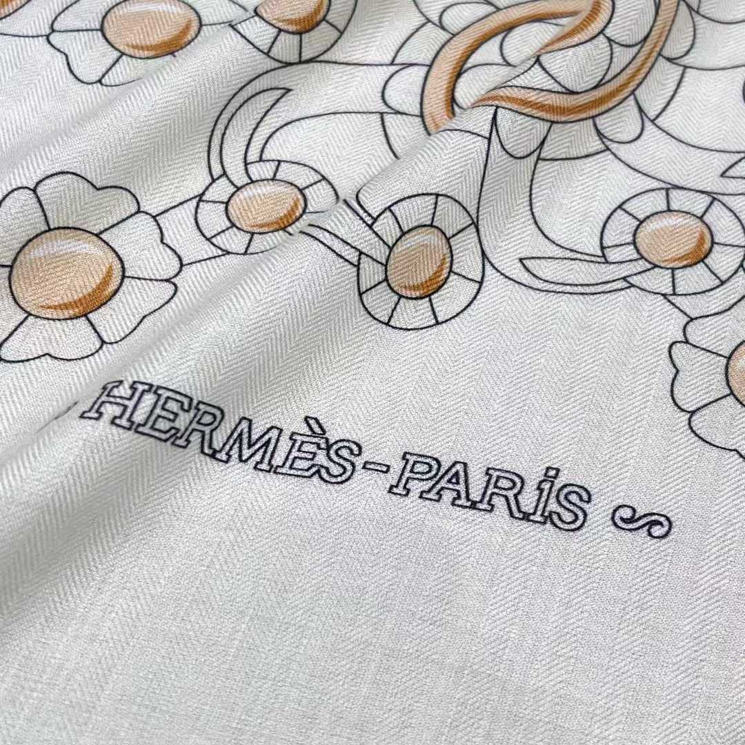 Hermès Square silk scarf view 4