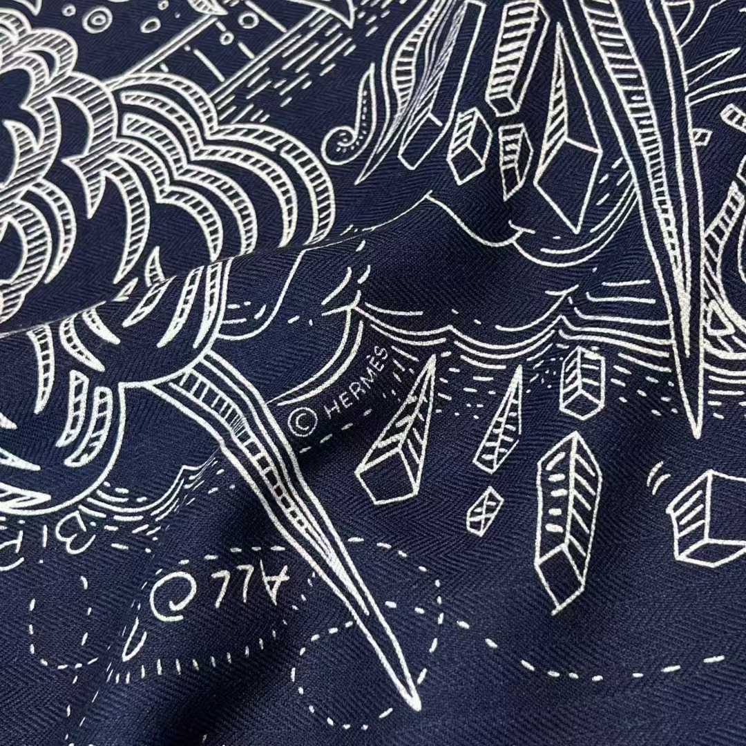 Hermès Square silk scarf view 5