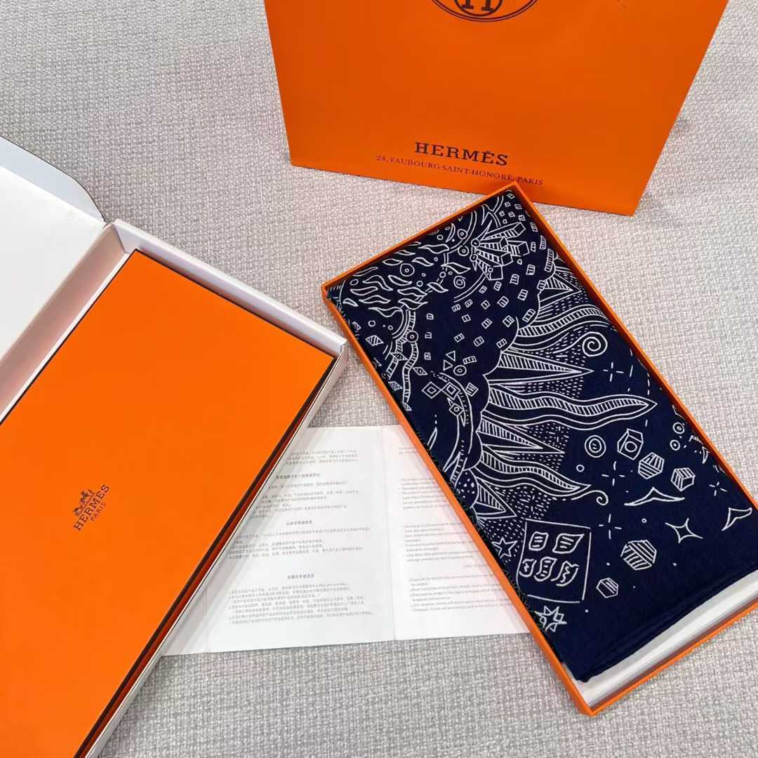 Hermès Square silk scarf view 8