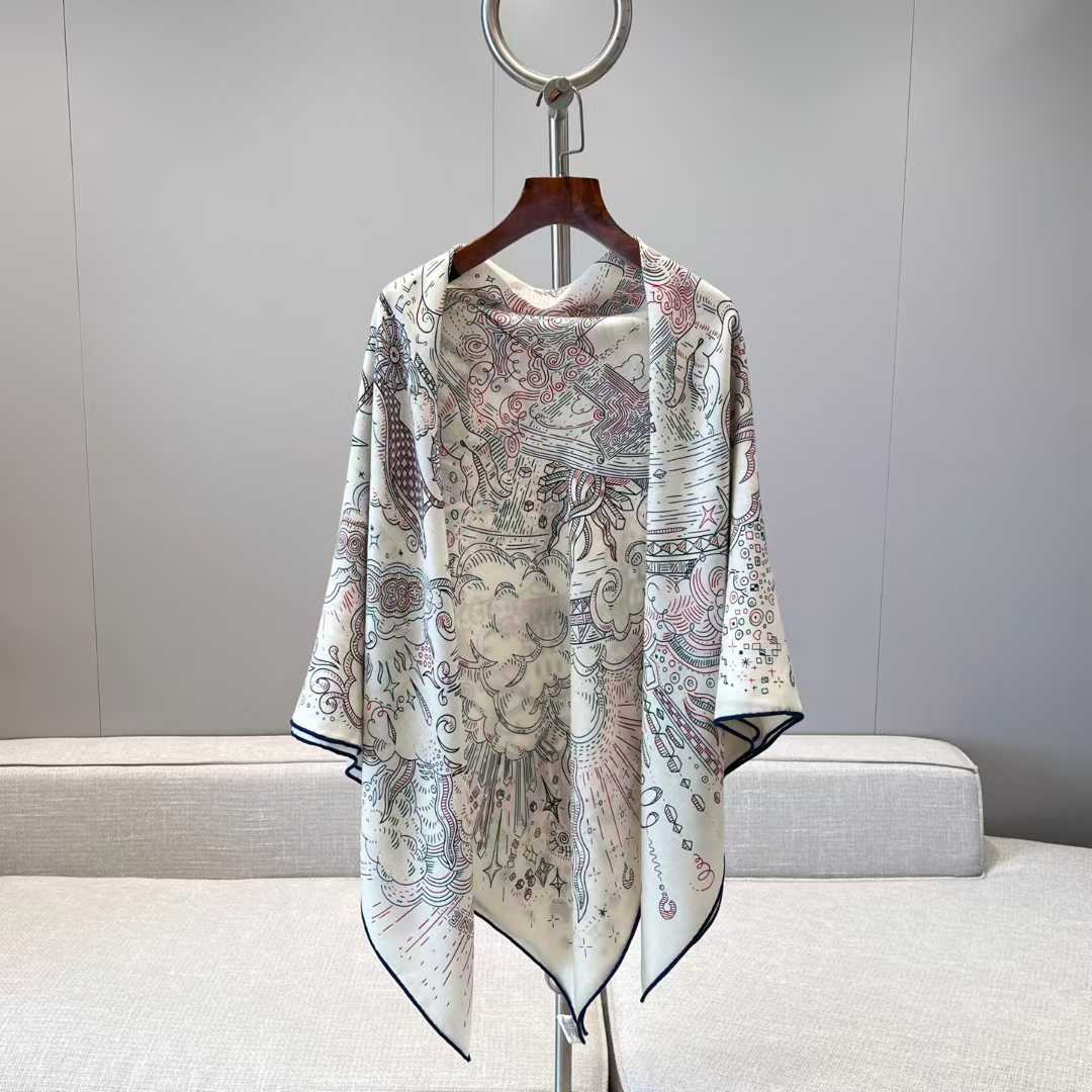 Hermès Square silk scarf view 3