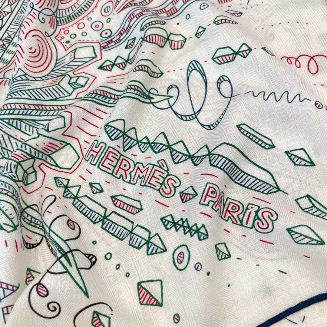 Hermès Square silk scarf view 4