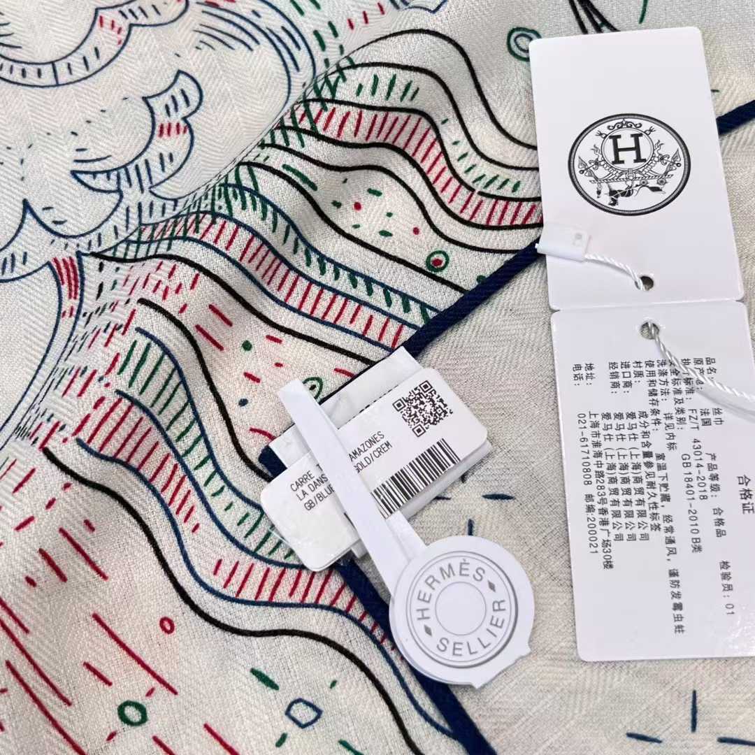 Hermès Square silk scarf view 5