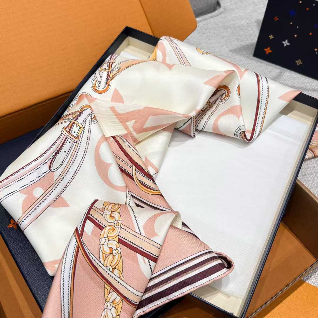 Louis Vuitton Burgundy view 4