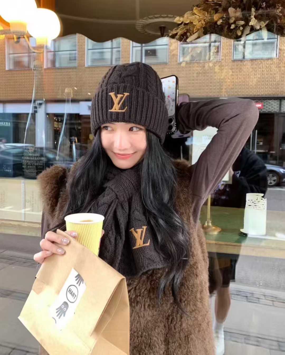 Louis Vuitton Only Mini Cabl view 25