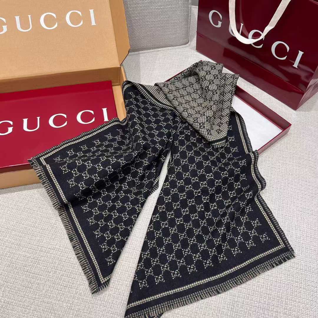 Gucci Scarf view 18