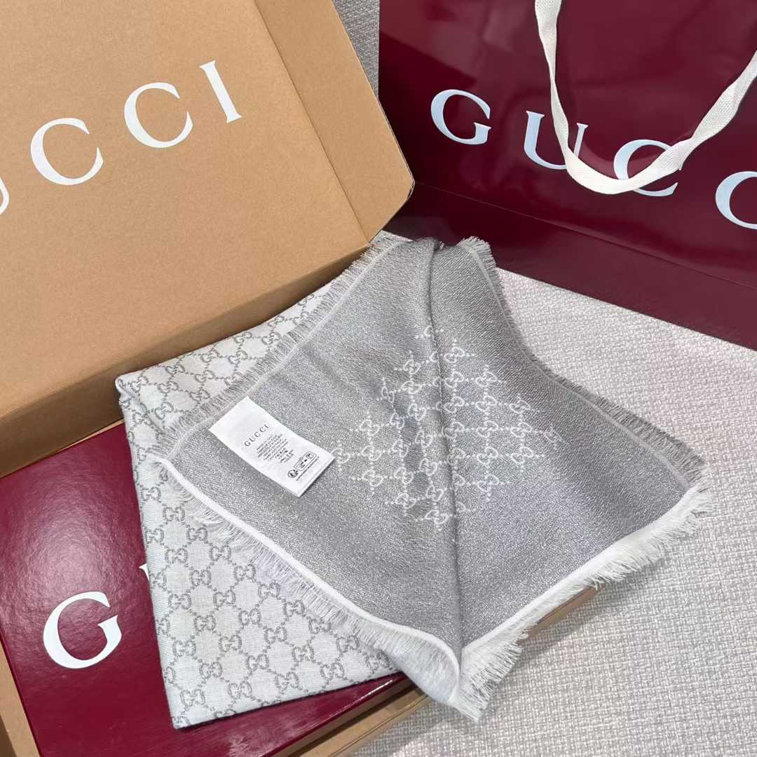 Gucci Shawl view 16