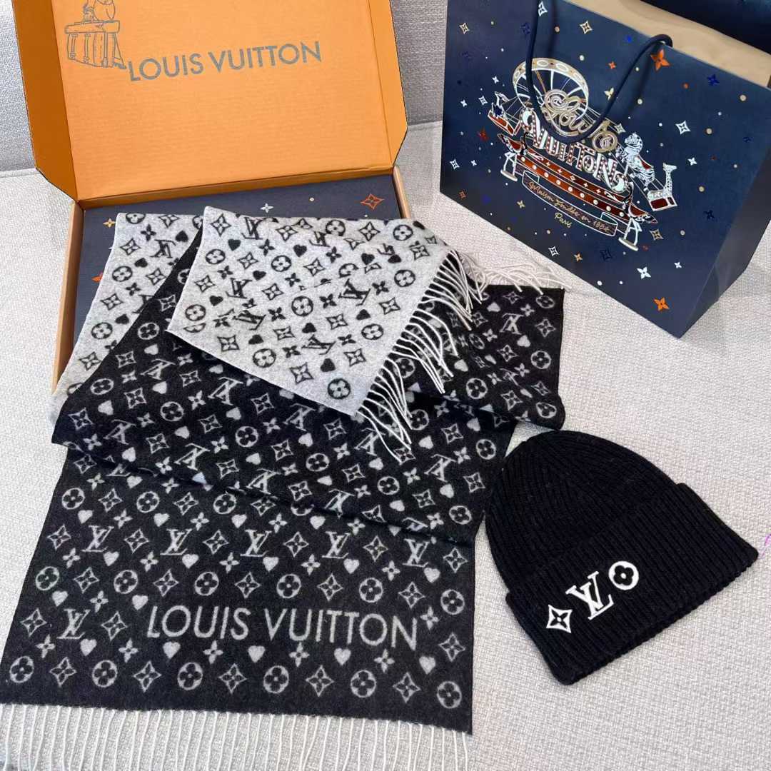 Louis Vuitton Scarf view 2