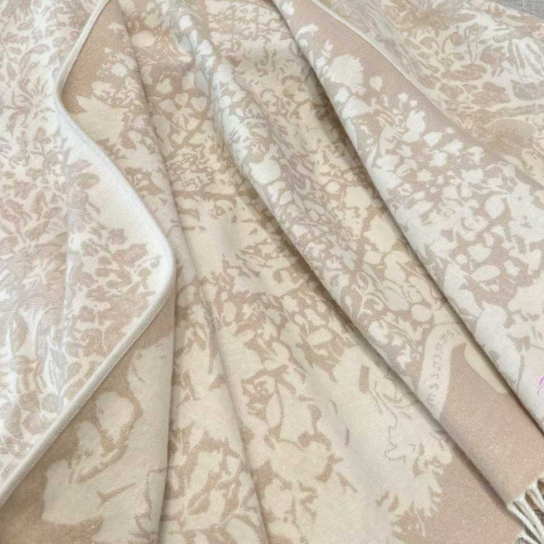 Dior Shawl view 6