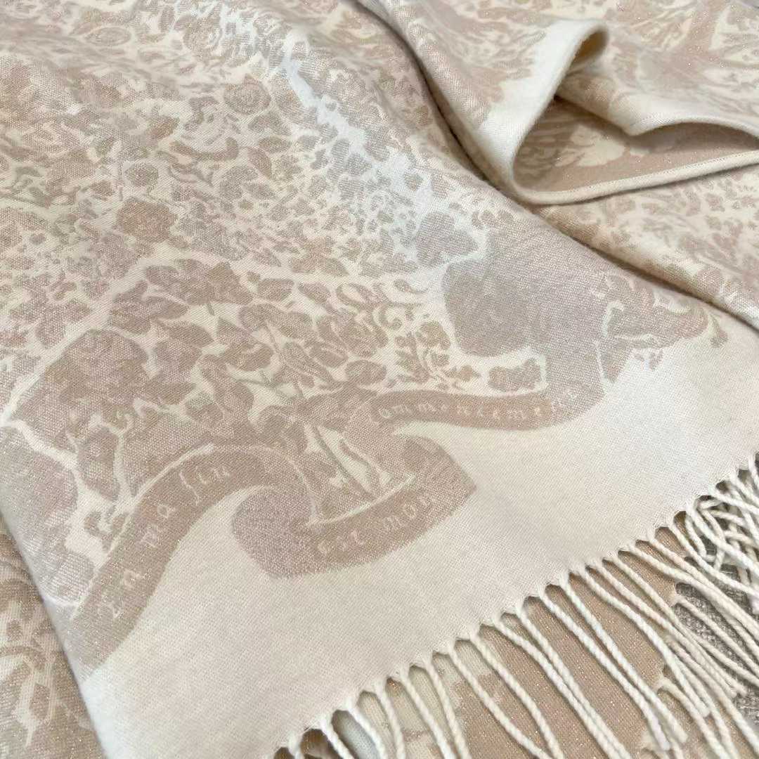 Dior Shawl view 8