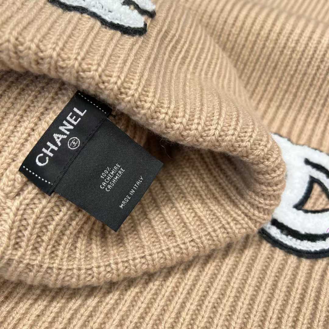 Chanel scarf and cold cap view 20