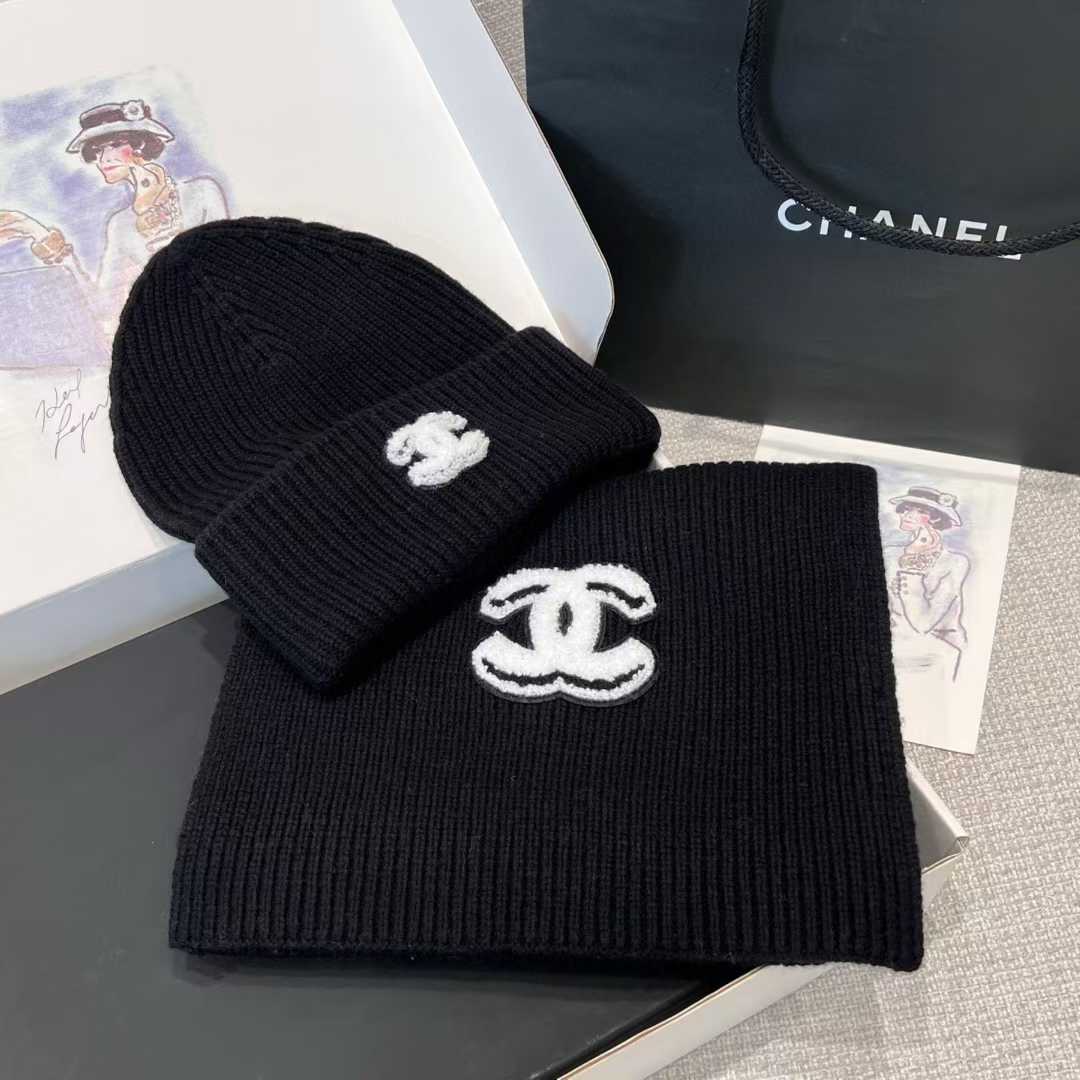 Chanel scarf and cold cap view 31