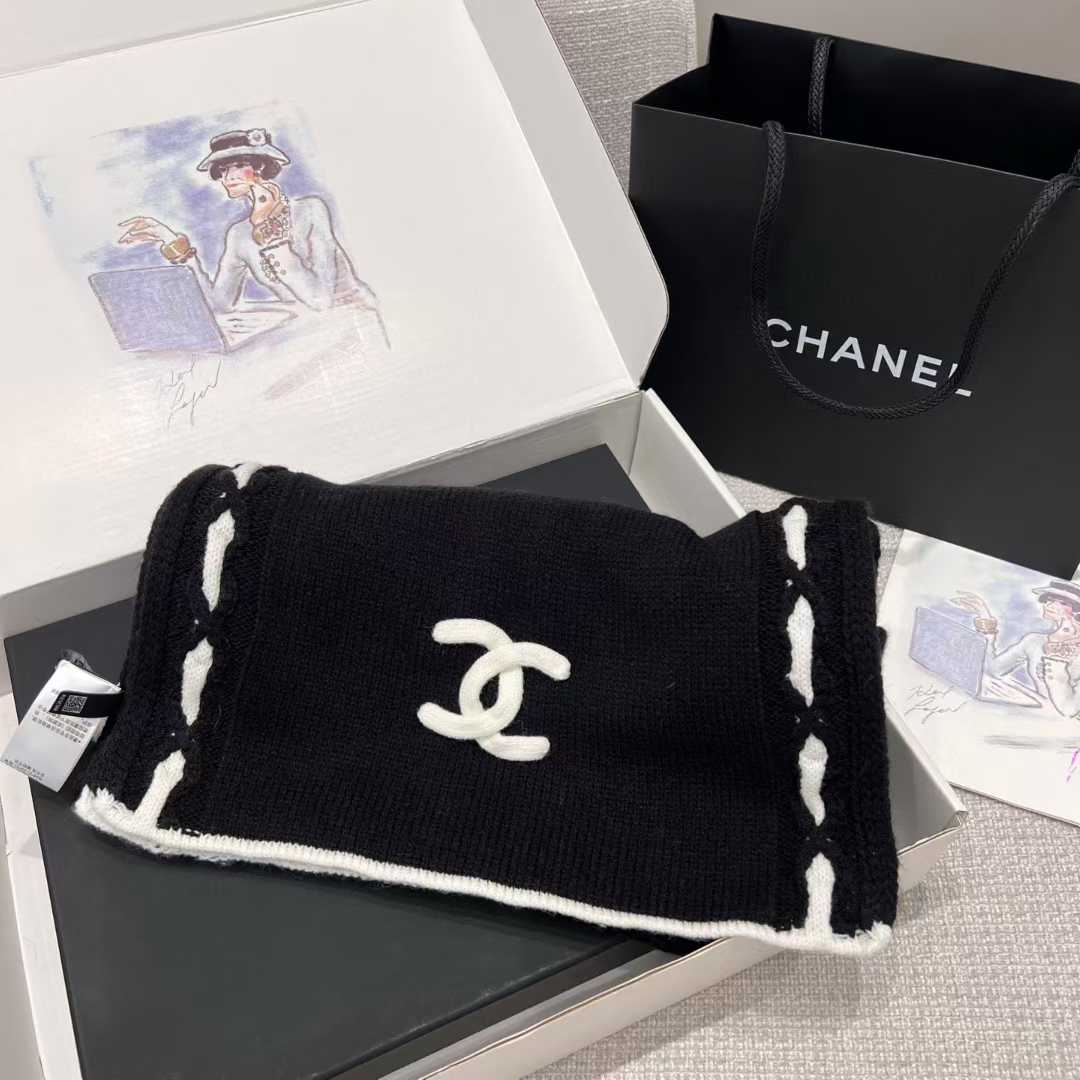 Chanel 25A scarf view 18