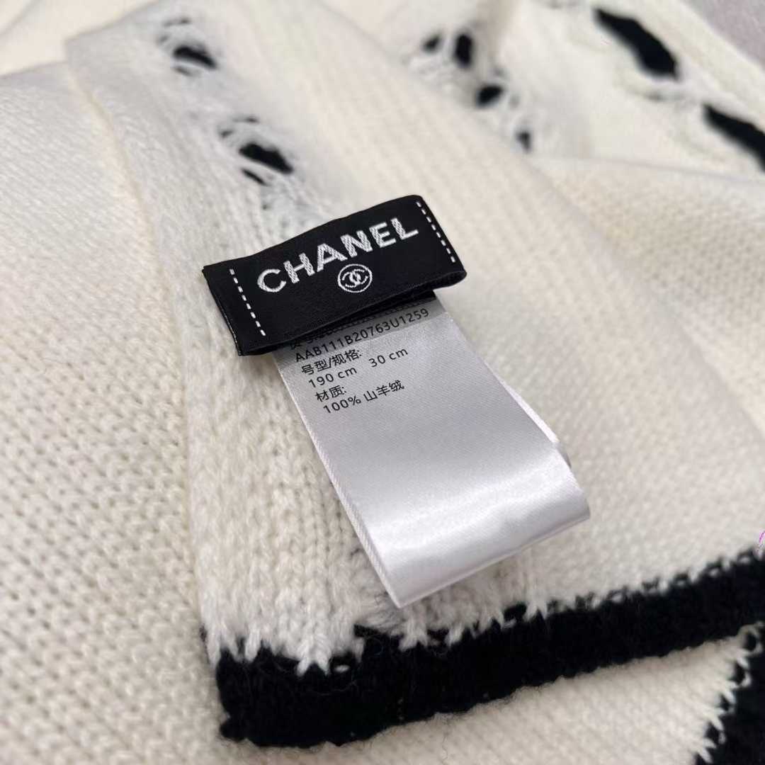 Chanel 25A scarf view 7