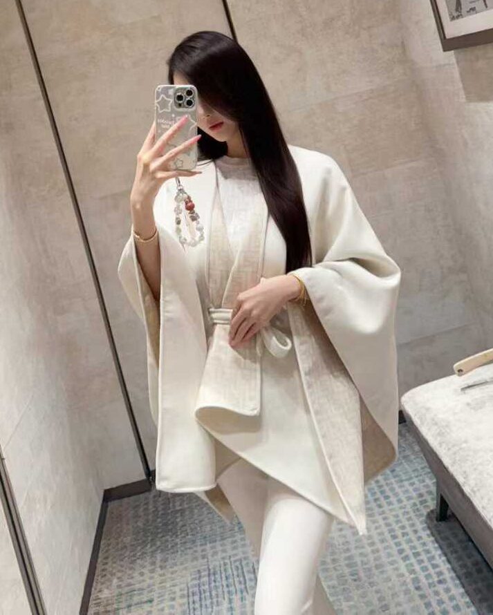Fendi Double cloak view 1