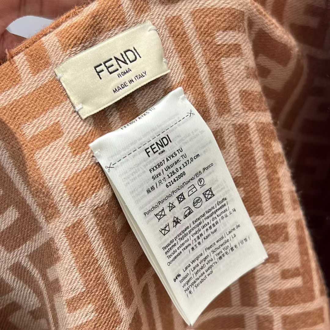 Fendi Double cloak view 13