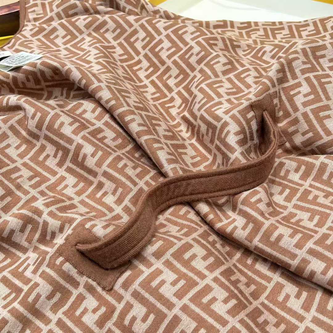 Fendi Double cloak view 16
