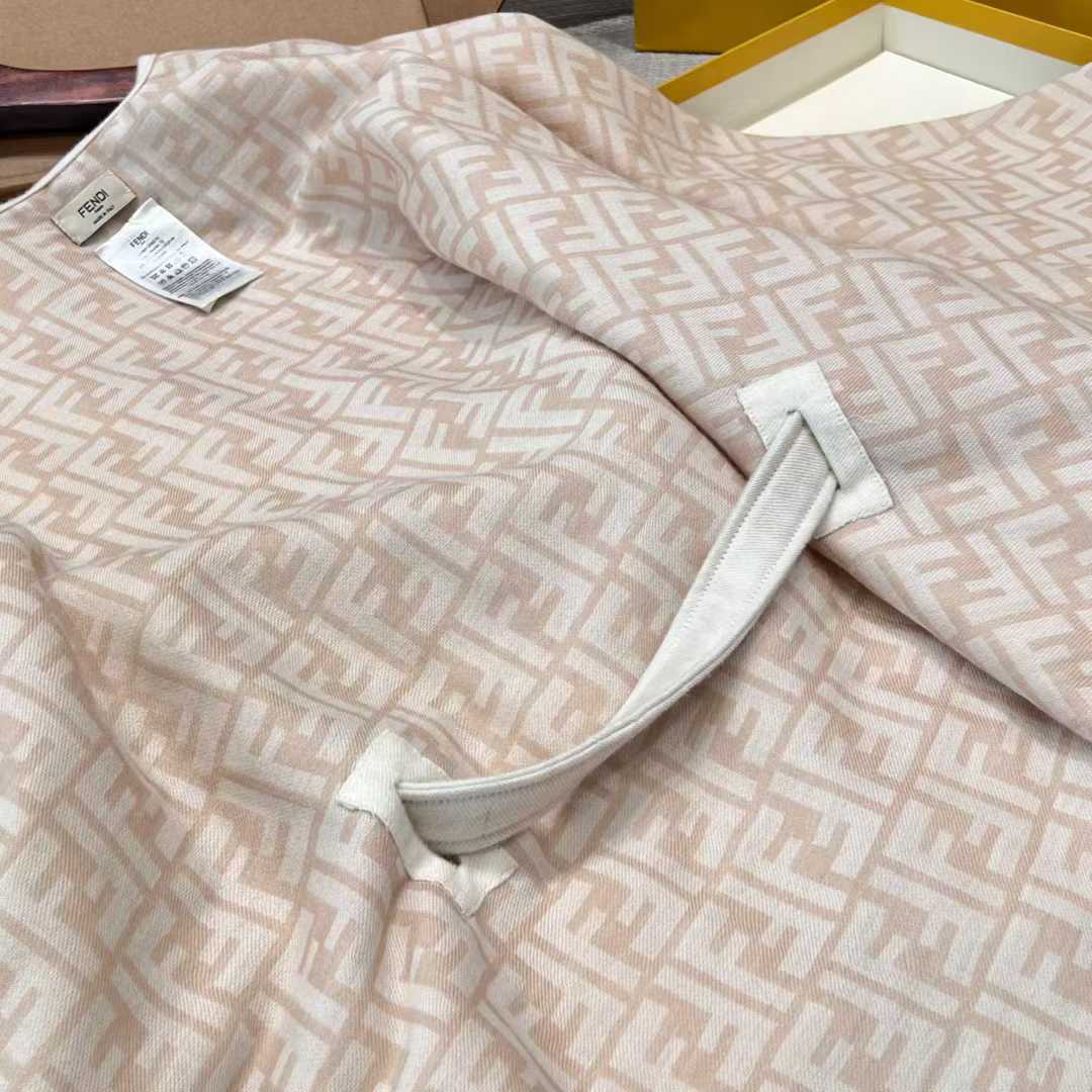 Fendi Double cloak view 5