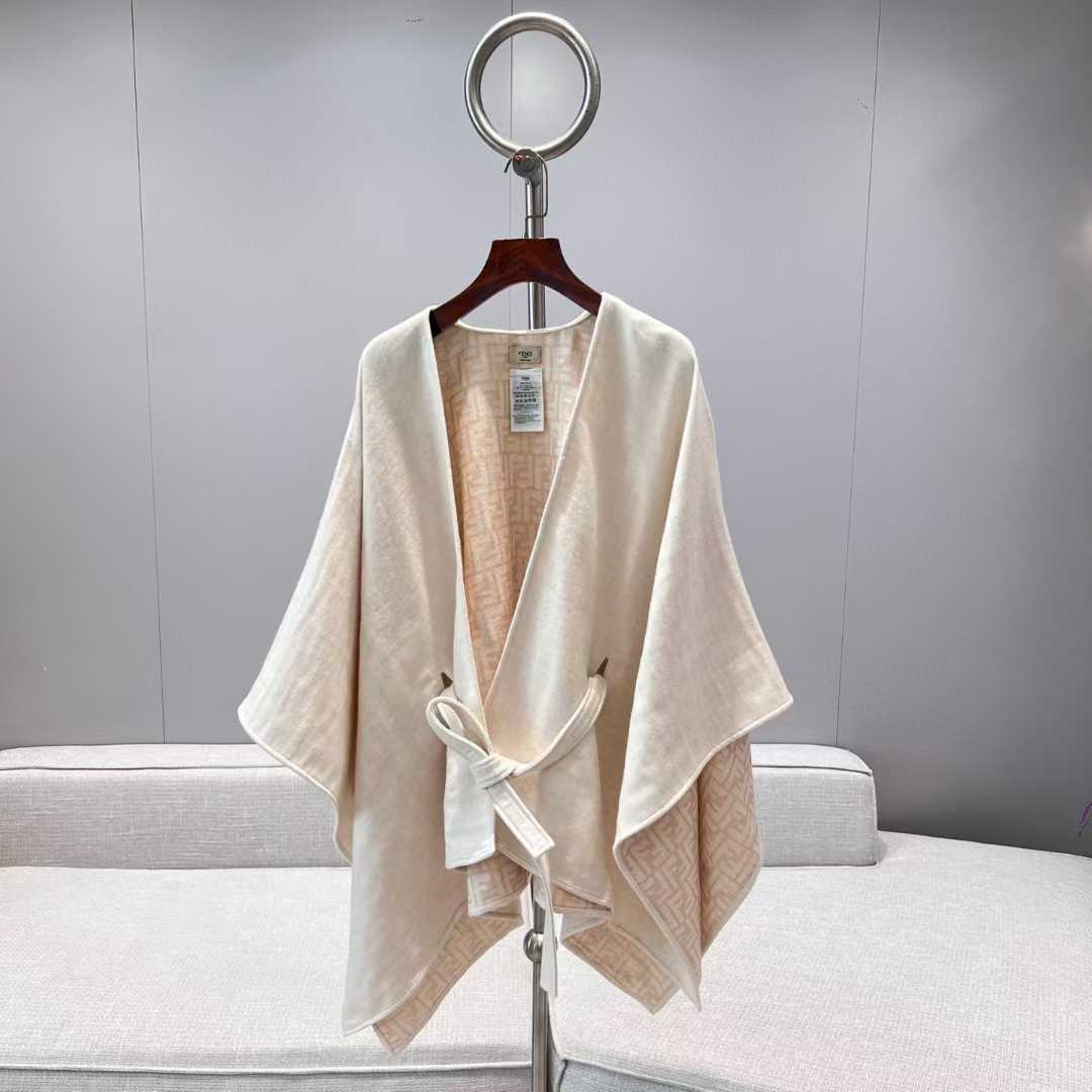 Fendi Double cloak view 7