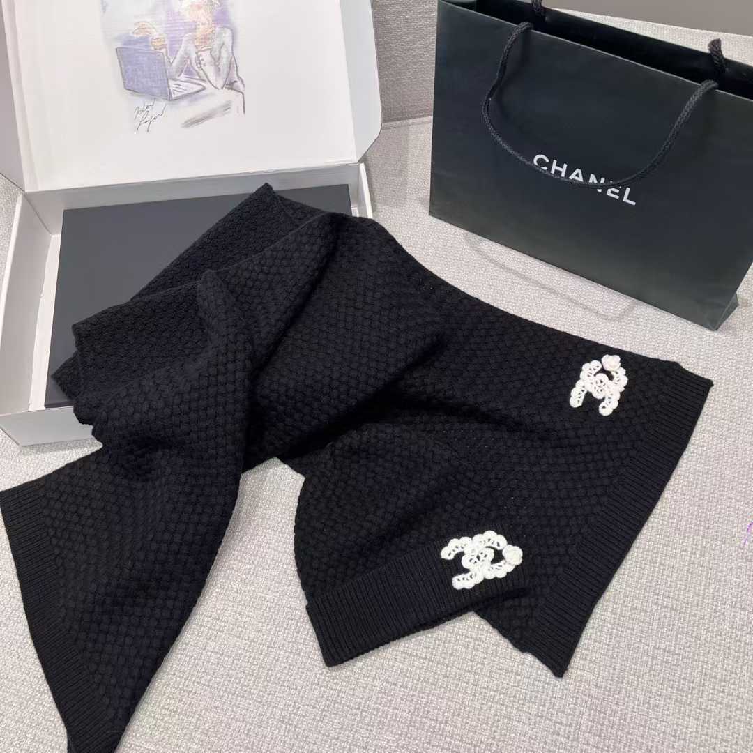 Chanel Scarf + cold hat view 14