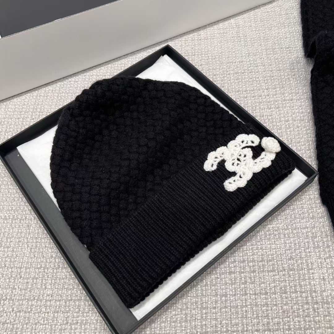 Chanel Scarf + cold hat view 15