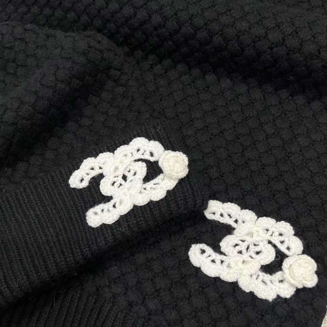 Chanel Scarf + cold hat view 16