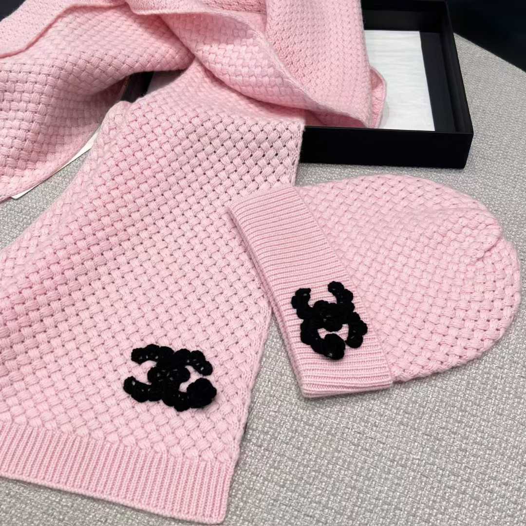 Chanel Scarf + cold hat view 18