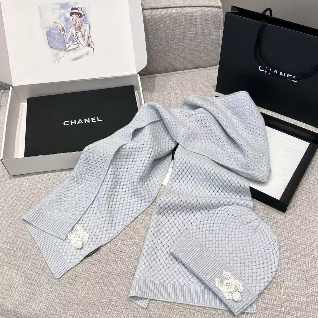Chanel Scarf + cold hat view 24