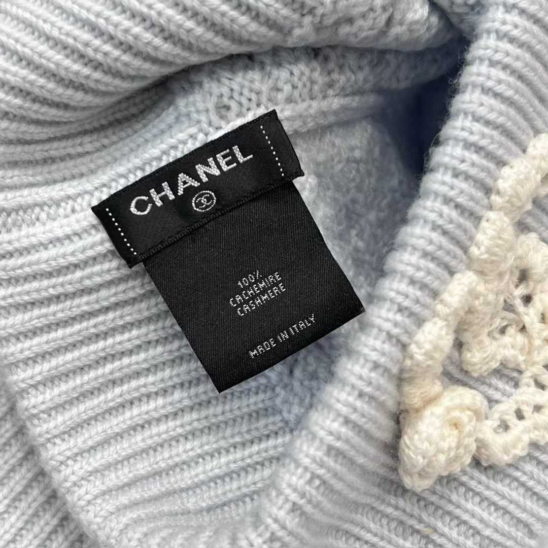 Chanel Scarf + cold hat view 26