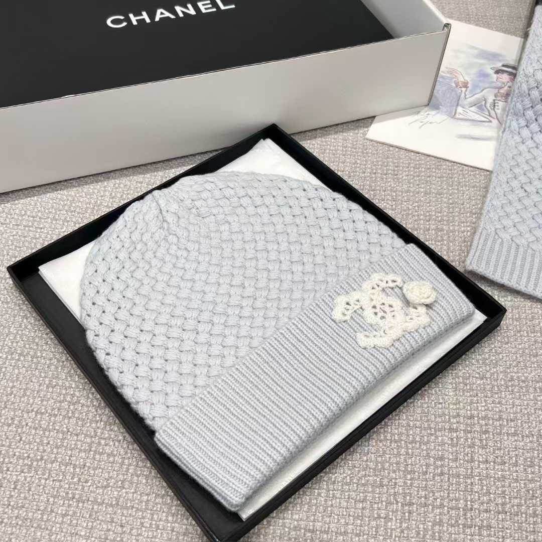 Chanel Scarf + cold hat view 27