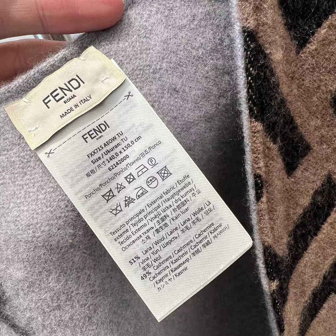 Fendi Double cloak view 13