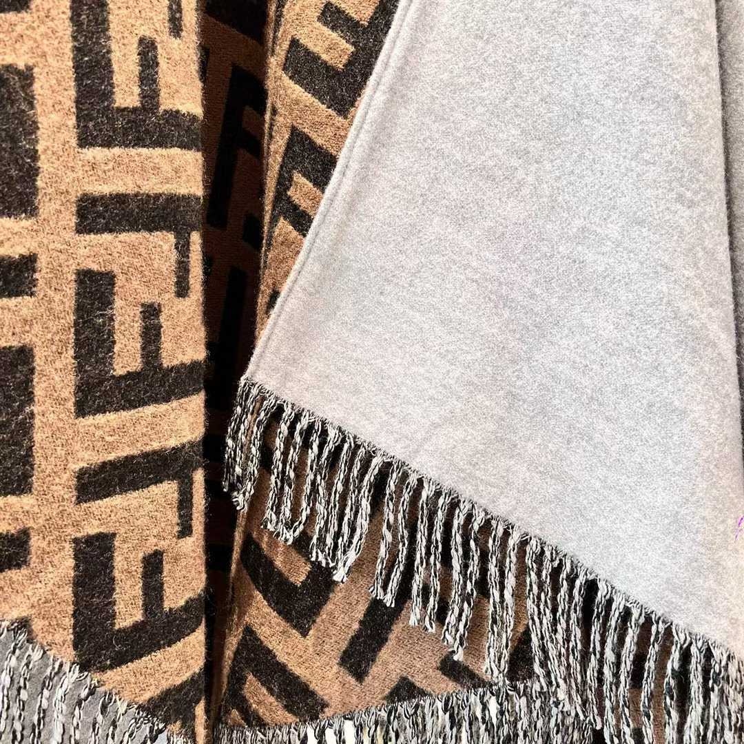 Fendi Double cloak view 15