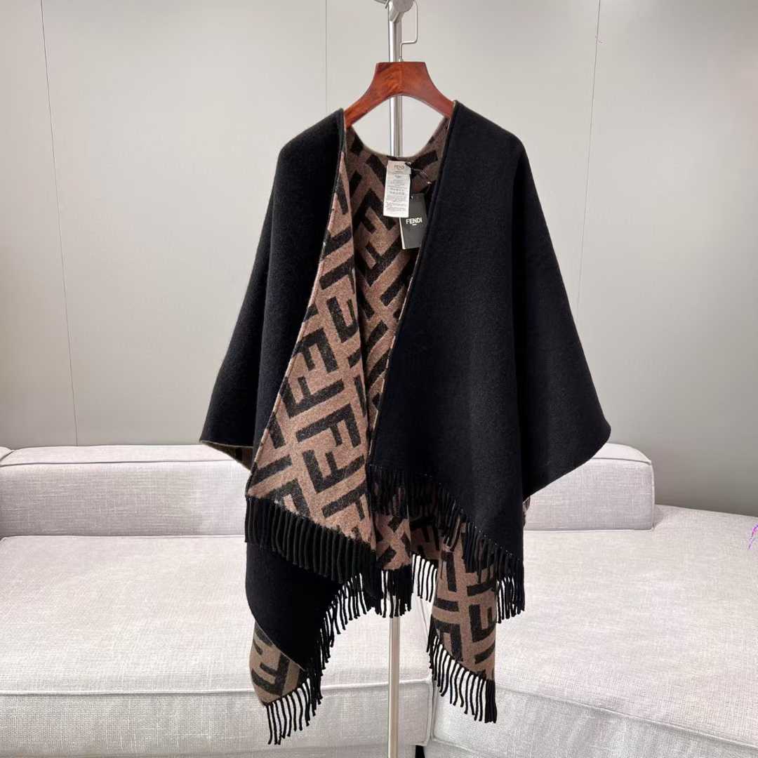 Fendi Double cloak view 20