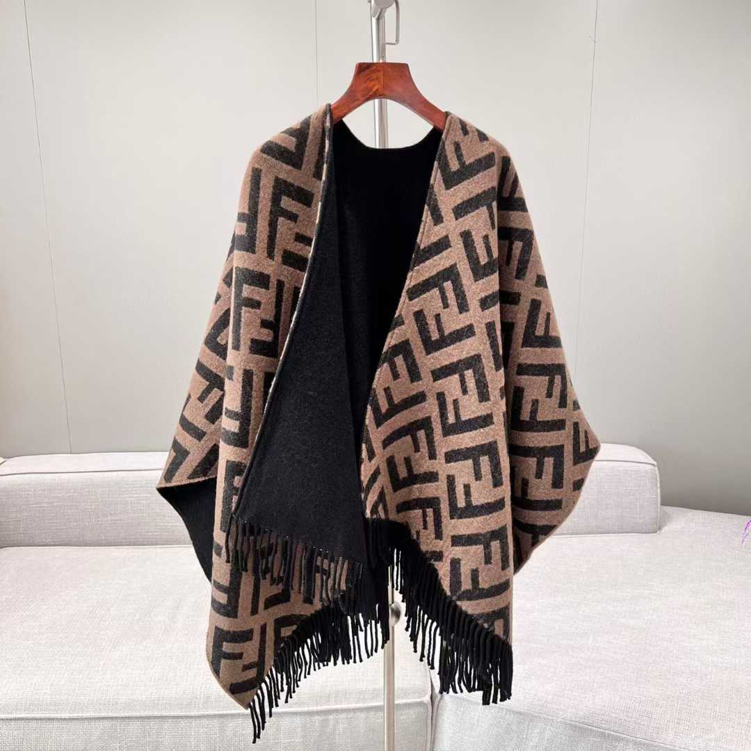 Fendi Double cloak view 21