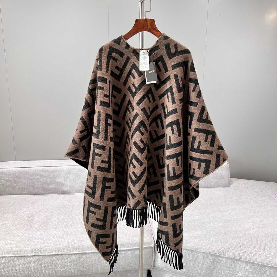 Fendi Double cloak view 22