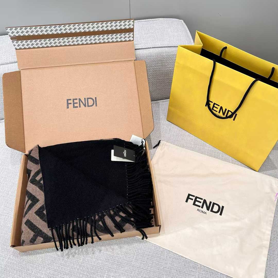 Fendi Double cloak view 27
